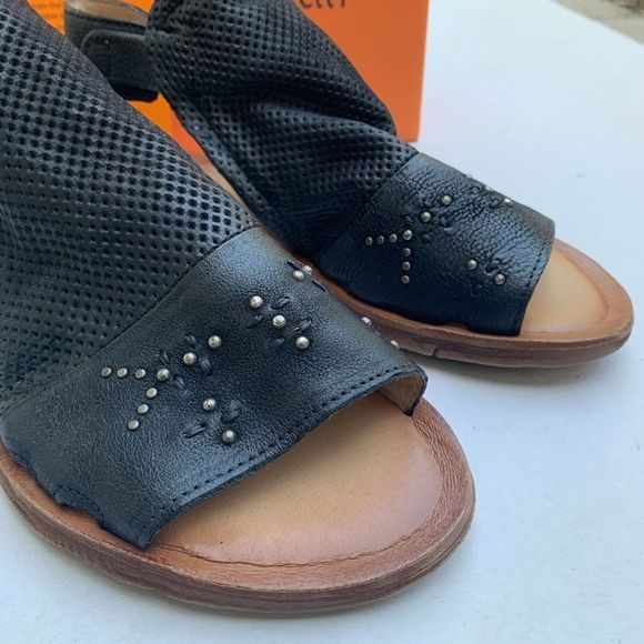 Miz Mooz FIFI Leather Ankle-Strap Sandals  38EU / 7.5-8US in Black $130 - Picture 3 of 11